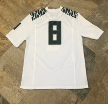 Load image into Gallery viewer, Oregon Ducks Marcus Mariota Nike College Football Jersey, Size Large