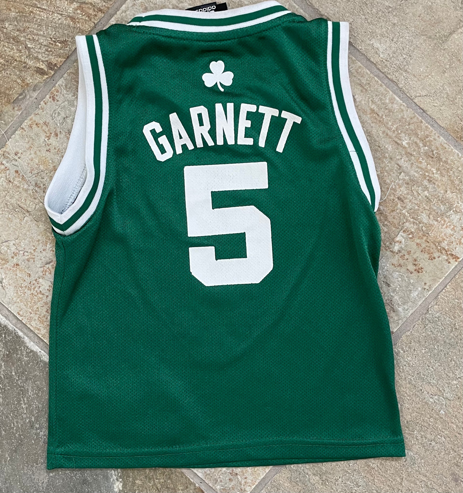 Boston Celtics Kevin Garnett Autographed White Mitchell & Ness 2007-08  Hardwood Classics NBA Finals Patch Jersey Size M Beckett BAS Witness  #WV46223 - Mill Creek Sports