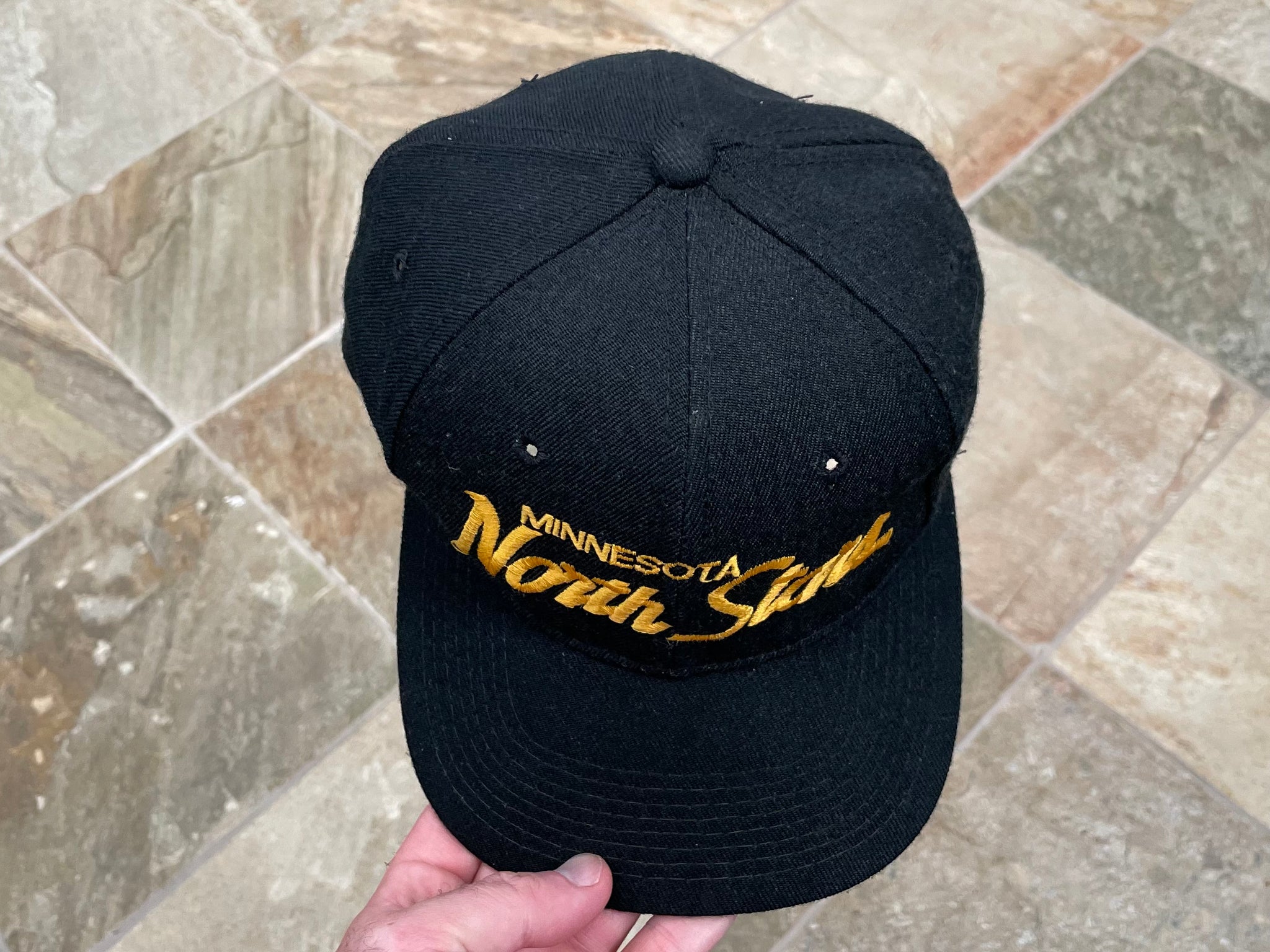 Mitchell & Ness Black/Gold Boston Bruins Vintage Script Snapback Hat