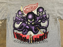 Load image into Gallery viewer, Vintage Detroit Red Wings Lee Sports Hockey Tshirt, Size Large