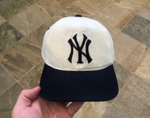 Vintage New York Yankees Twins Enterprises Snapback Baseball Hat