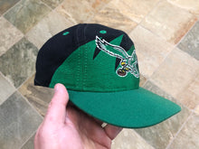 Load image into Gallery viewer, Vintage Philadelphia Eagles Logo Athletic Black Dome Sharktooth Snapback Football Hat