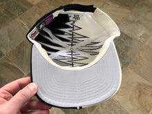 Load image into Gallery viewer, Vintage Baltimore Ravens Starter Shockwave Strapback Snapback Football Hat