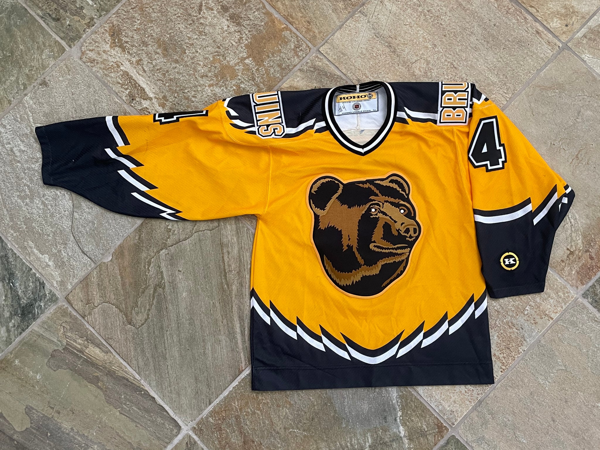 Bruins Pooh Bear Sweatshirt, Orange / 3XL