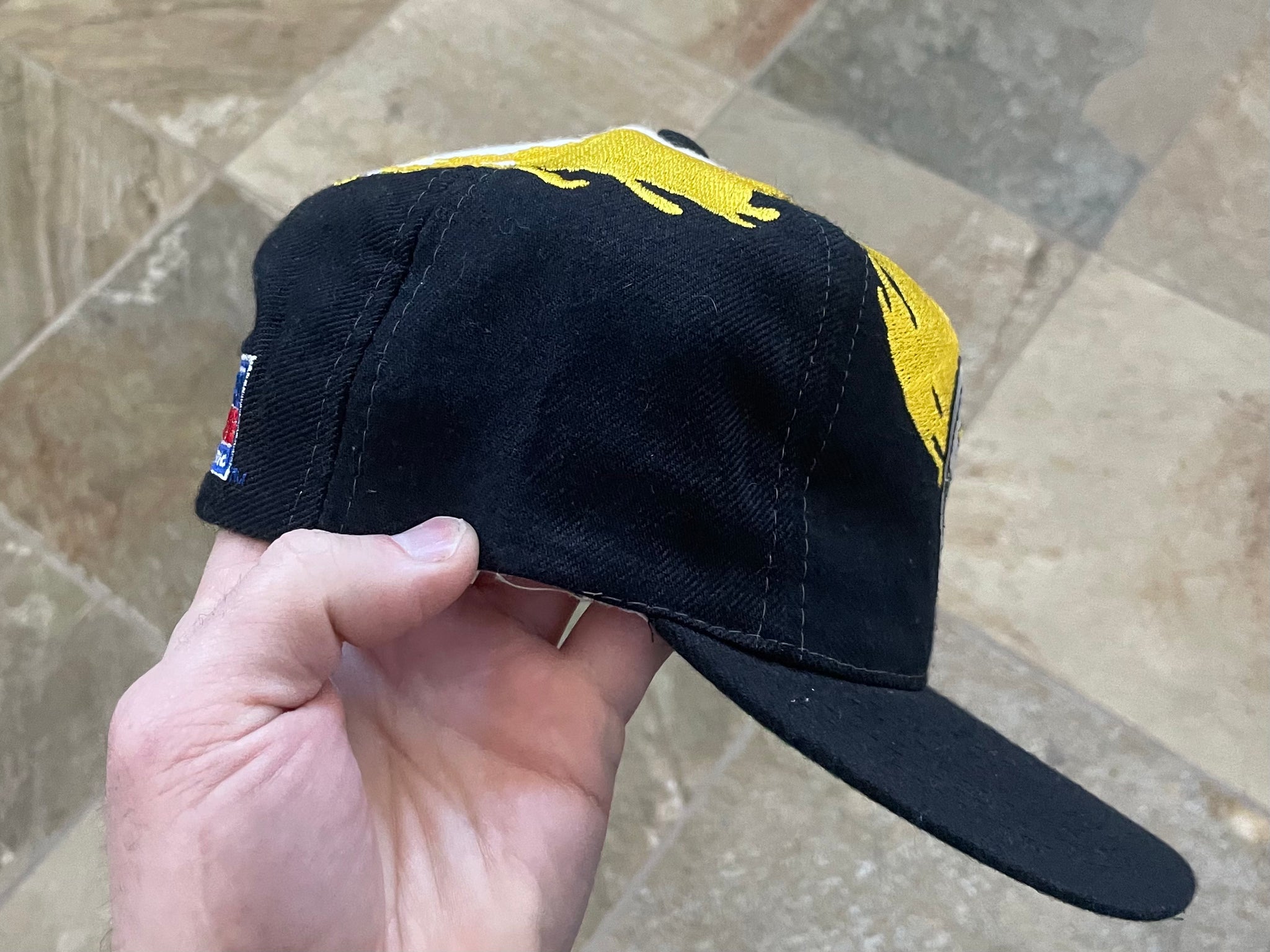 Vintage Pittsburgh Steelers Logo Athletic Splash Snapback Football