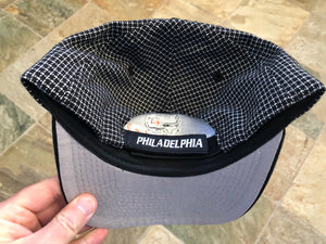 Vintage Philadelphia Flyers Logo Athletic Snapback Strapback Hockey Hat