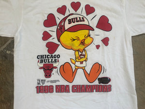 Vintage Chicago Bulls Tweety Bird Looney Tunes Basketball Tshirt, Size XL