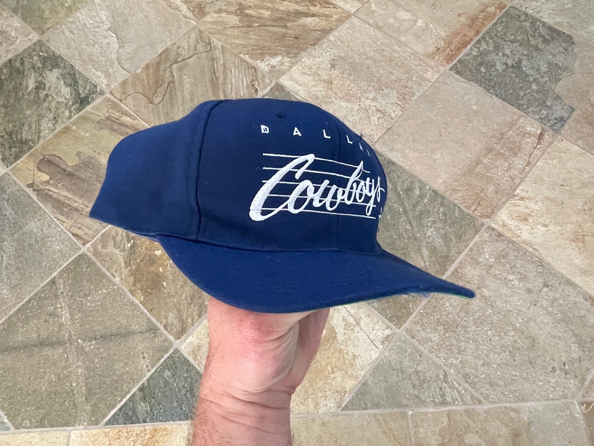 DALLAS Cowboys / Vintage Snapback / Script Logo / Spellout 