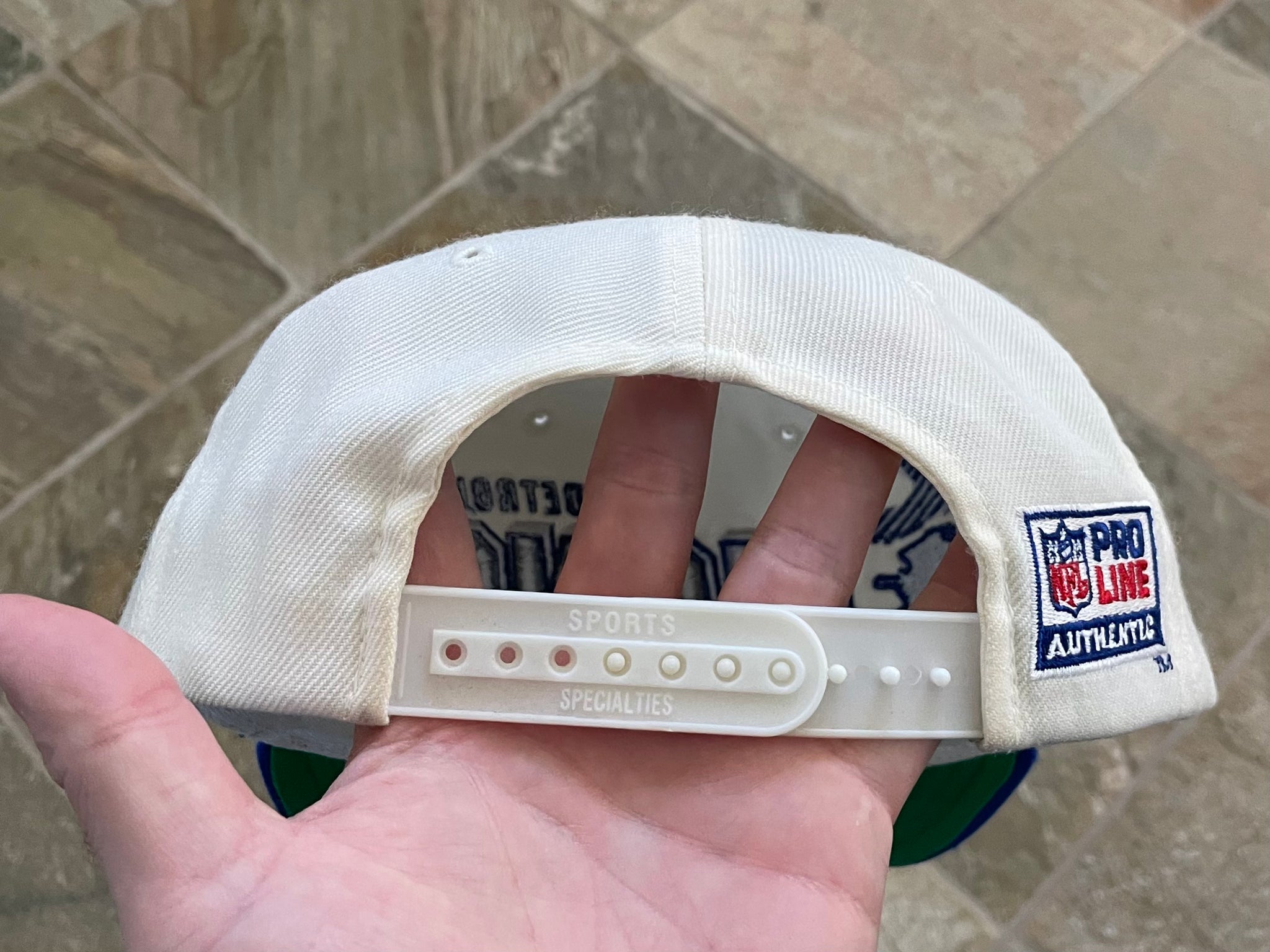 Vintage Detroit Lions Sports Specialties Script Snapback Football Hat –  Stuck In The 90s Sports