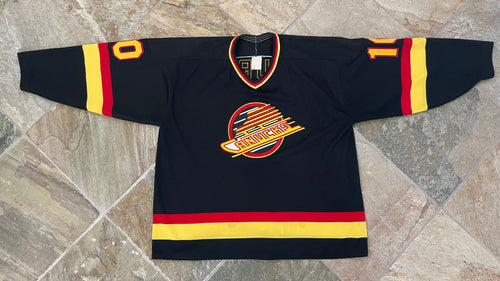 Vintage Vancouver Canucks Pavel Bure CCM Hockey Jersey, Size XXL