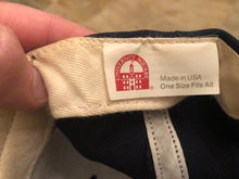 Load image into Gallery viewer, Vintage San Francisco 49ers Joe Montana Salem Sportswear Football Sweatshirt, Size XL