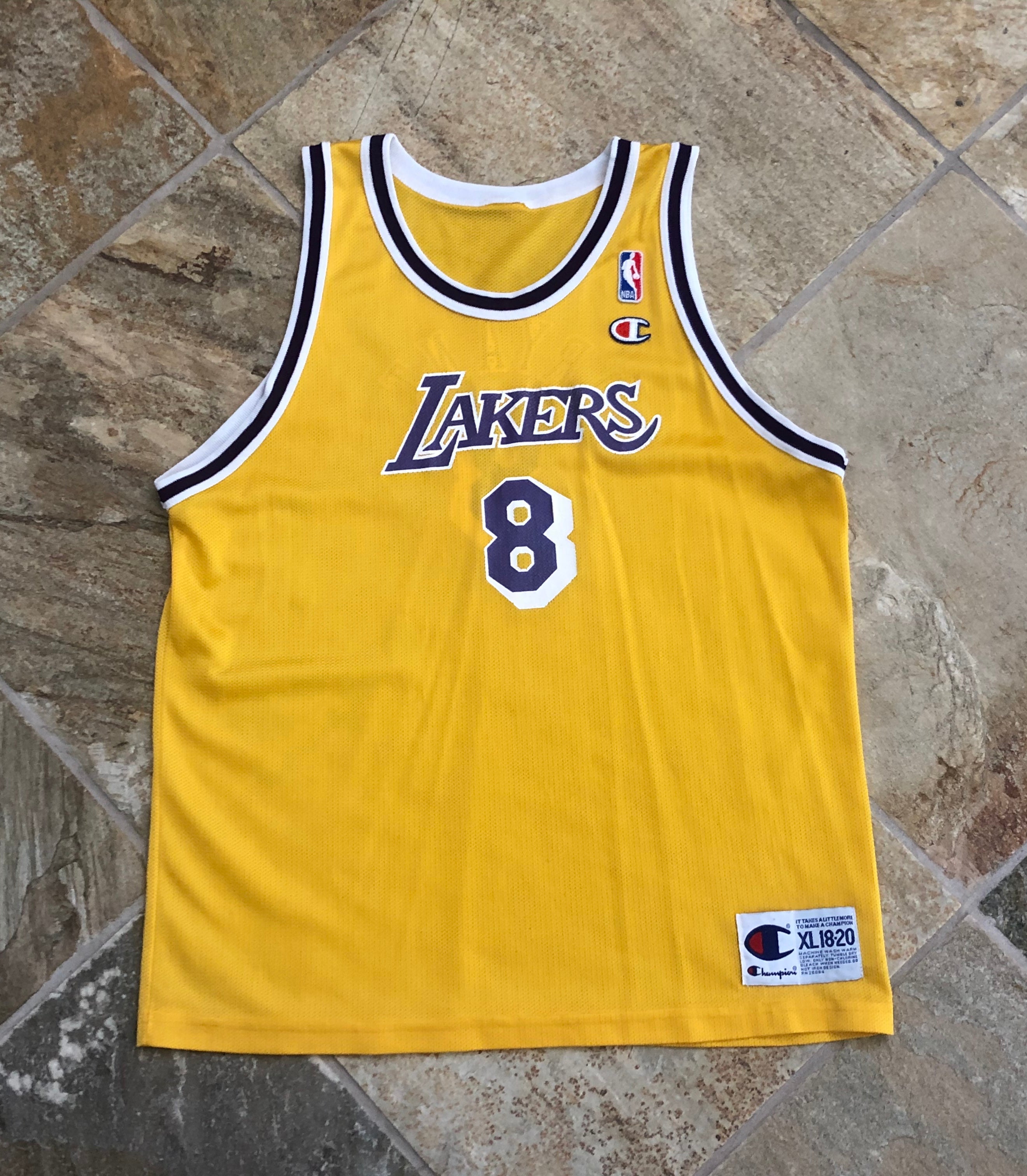 Vintage 1999-2006 Kobe Bryant L.A. Lakers Champion Size XL Yellow