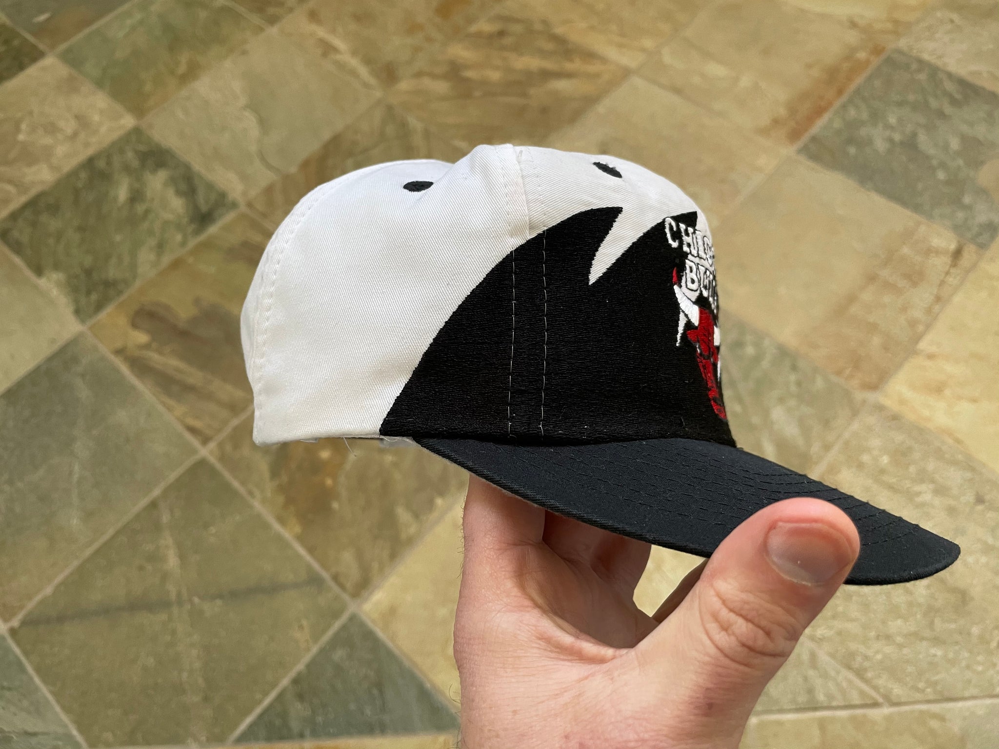 Vintage Chicago Bulls Logo 7 Sharktooth Snapback Basketball Hat