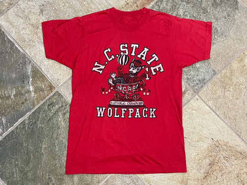 Vintage NC State Wolfpack 1983 Basketball College TShirt, Size Medium