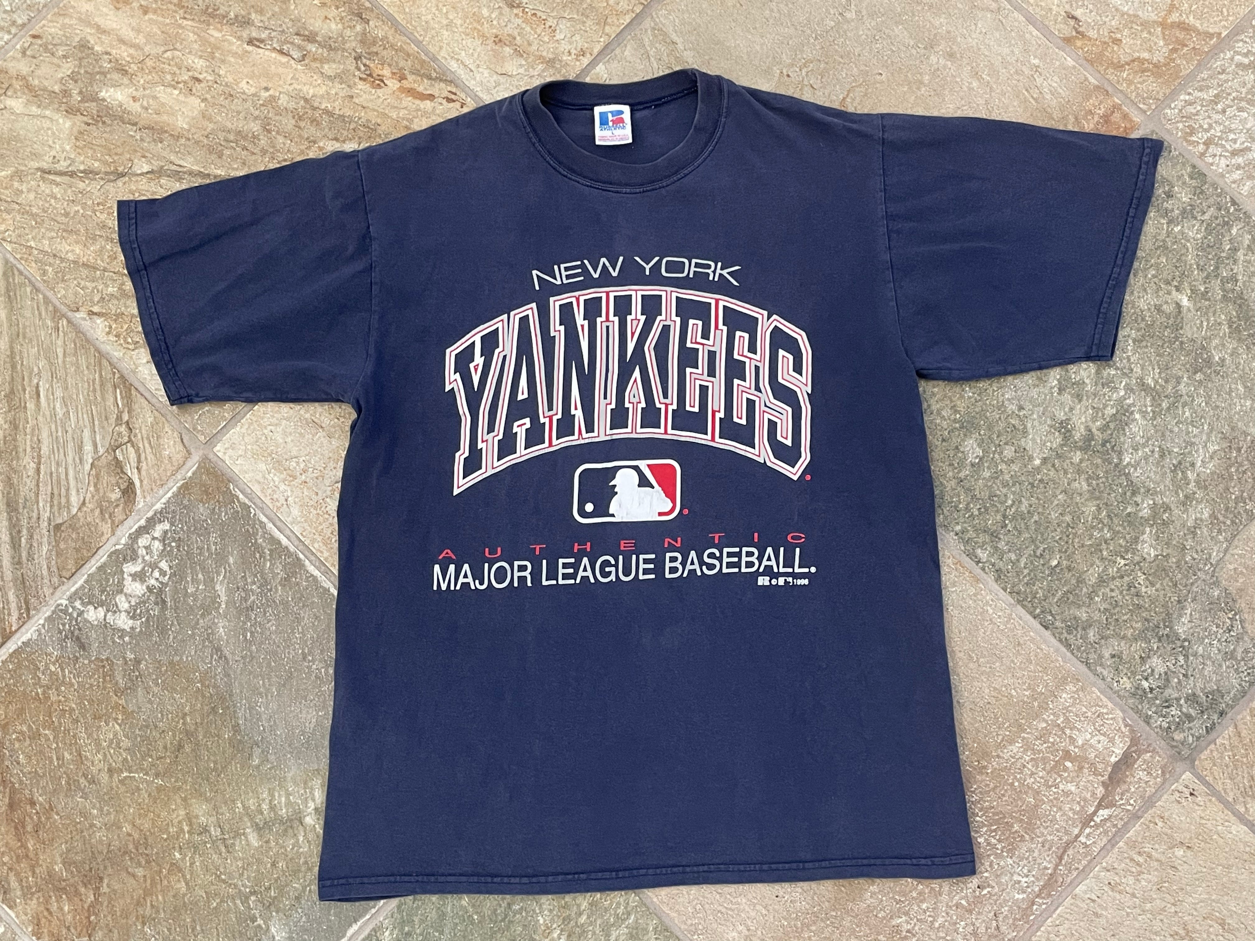 Vintage New York Yankees Russell Baseball TShirt, Size Large – Stuck In The  90s Sports