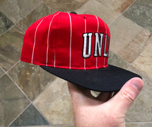 Load image into Gallery viewer, Vintage UNLV Runnin’ Rebels Starter Arch Snapback College Hat