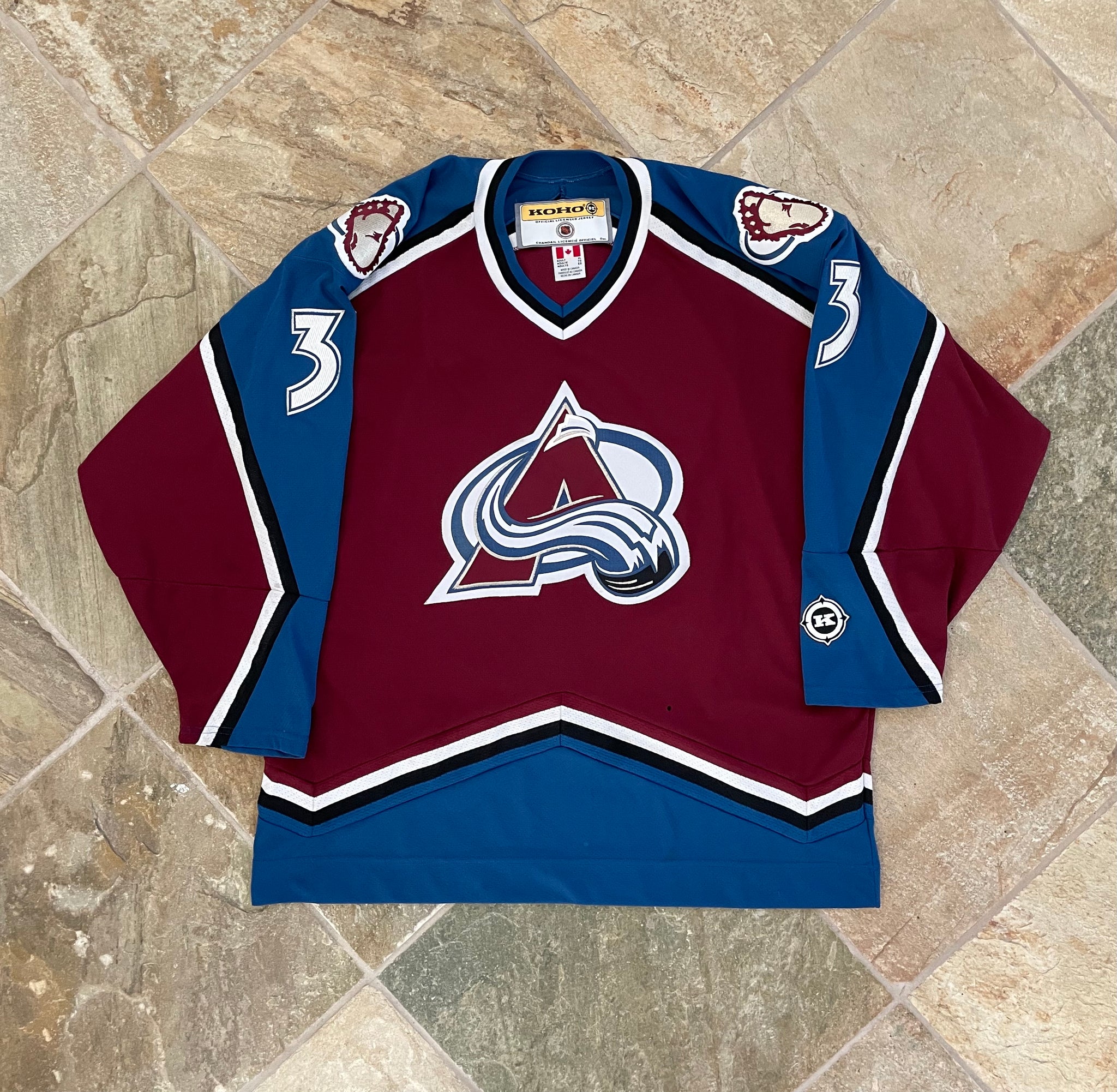 Youth L/XL - Vintage Colorado Avalanche NHL Hockey Jersey