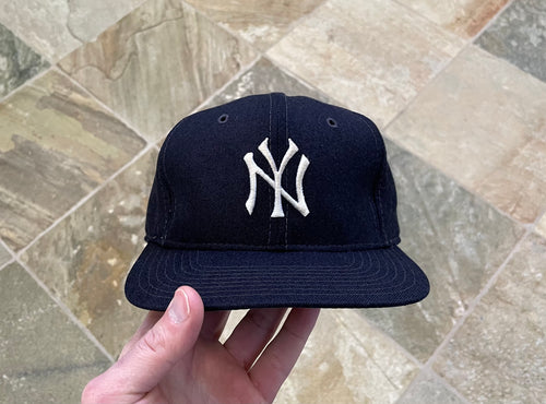 Vintage New York Yankees Sports Specialties Pro Fitted Baseball Hat, Size 7 3/8