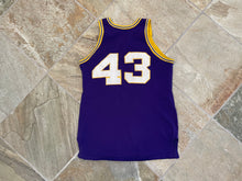 Load image into Gallery viewer, Vintage Washington Huskies Game Worn Sand Knit College Basketball Jersey, Size 44