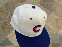 Load image into Gallery viewer, Vintage Chicago Cubs New Era Pro Fitted Baseball Hat, Size 7 5/8