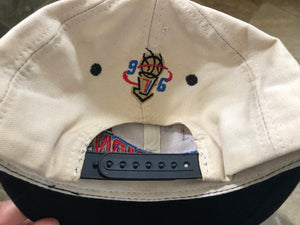 Vintage Chicago Bulls 1996 Championship Logo Athletic Basketball Hat