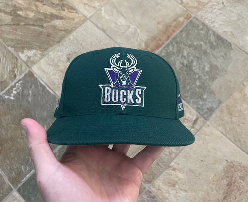 Vintage Milwaukee Bucks Sports Specialties Plain Logo Snapback Basketball Hat