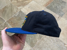 Load image into Gallery viewer, Vintage Dallas Mavericks New Era Snapback Basketball Hat