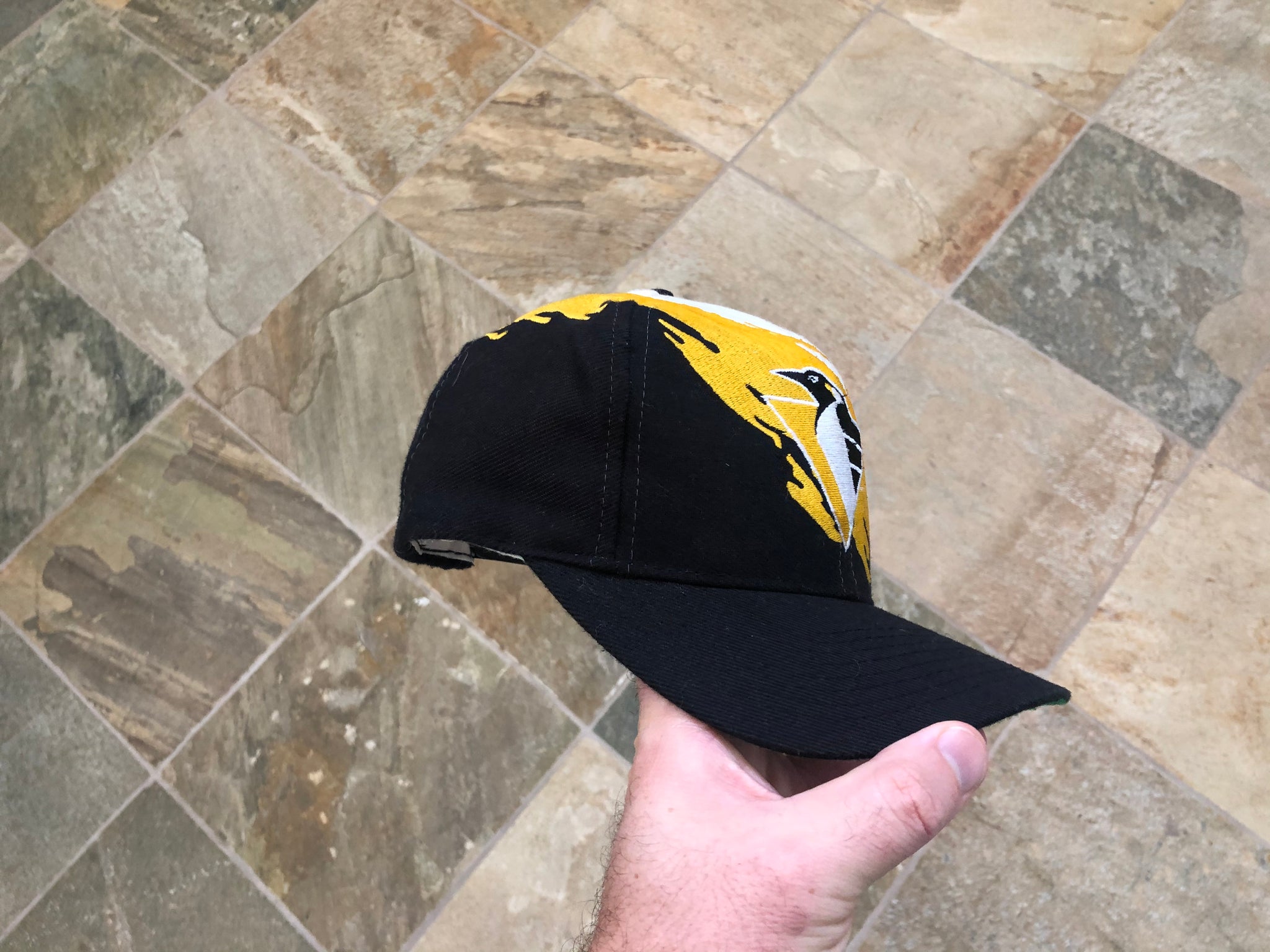 Vintage Pittsburgh Steelers Logo Athletic Splash Snapback Football Hat –  Stuck In The 90s Sports