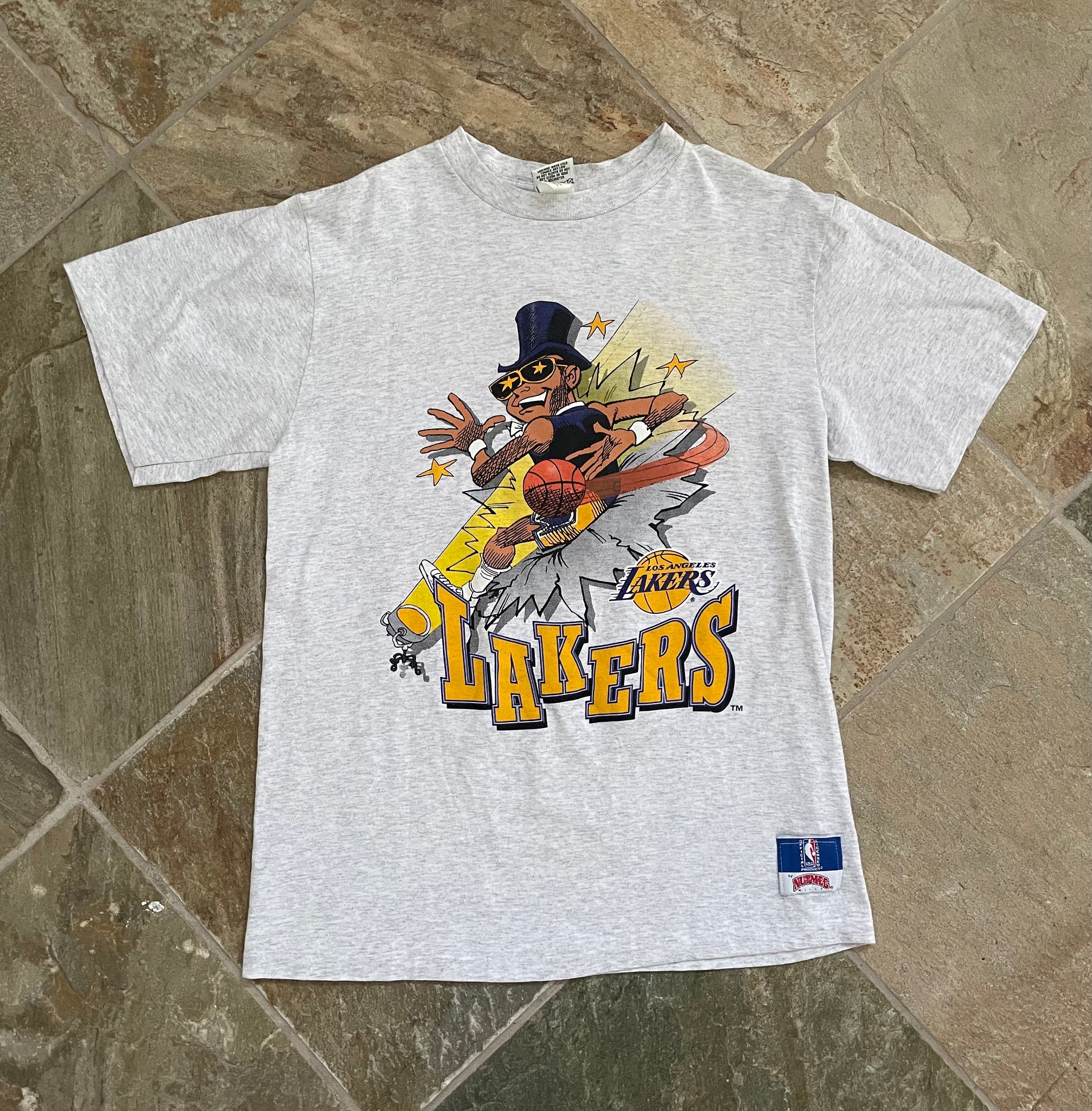 Sports / College Vintage NBA All Over Print Magic Johnson Los Angeles Lakers Tee Shirt 1990s XL