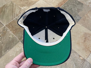 Vintage UCONN Huskies Starter Arch Snapback College Hat