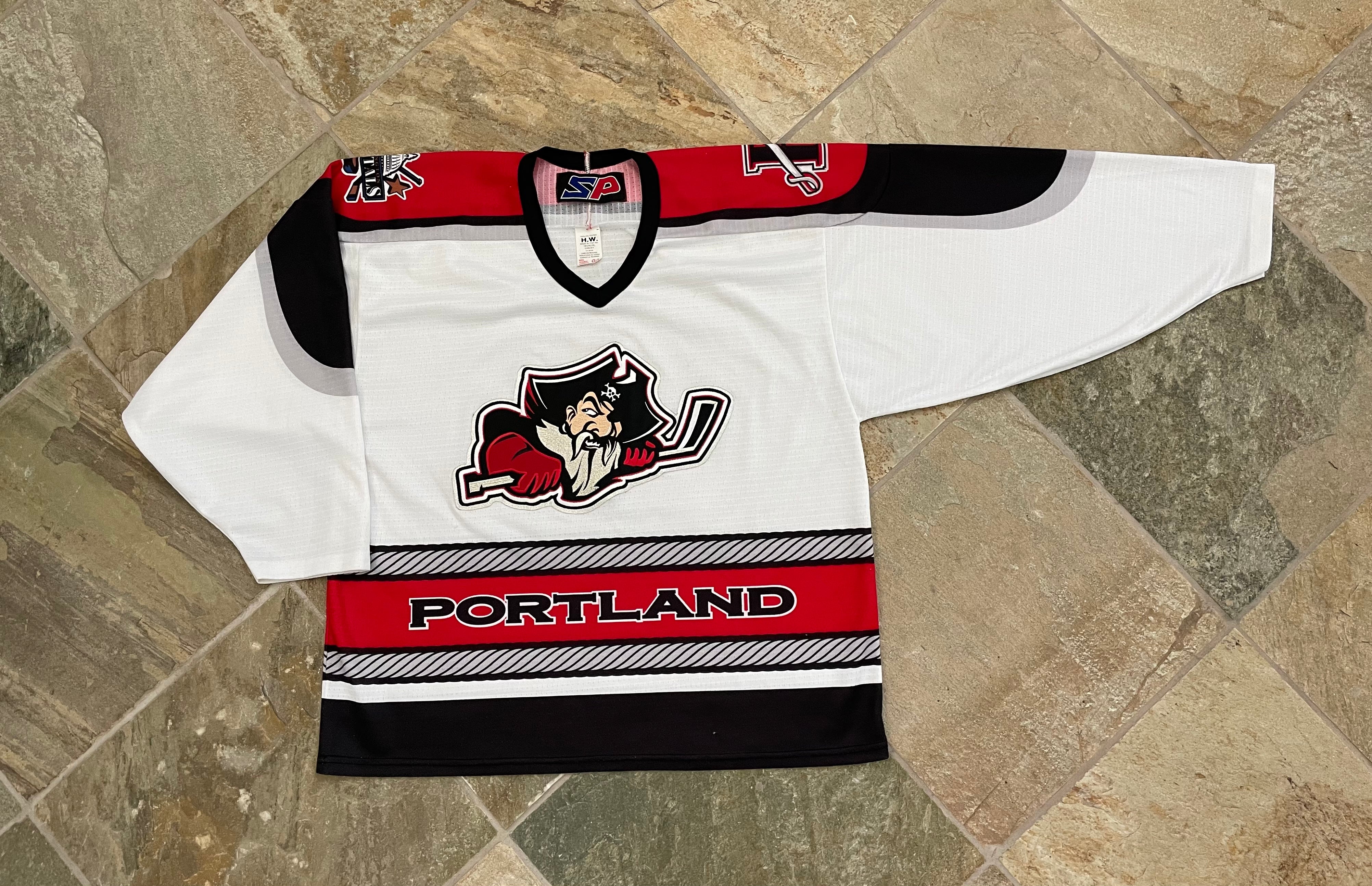 Cloutier Portland Pirates #22 AHL CCM Official Replica Hockey Jersey XL :  : Sports & Outdoors