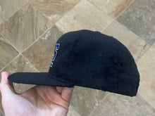 Load image into Gallery viewer, Vintage New York Giants Starter Snapback Football Hat