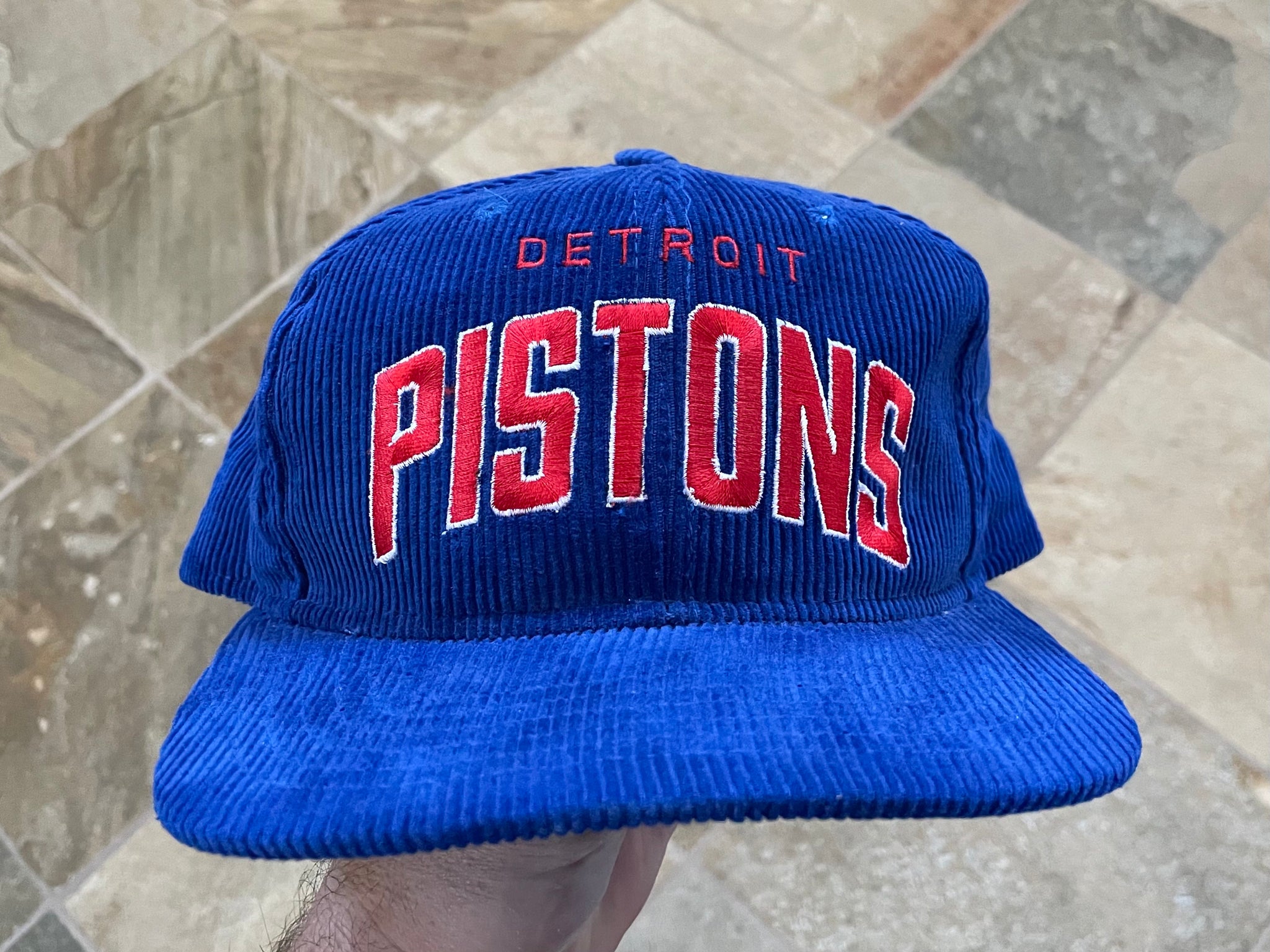 Vintage Detroit Pistons Starter Arch Snapback Basketball Hat