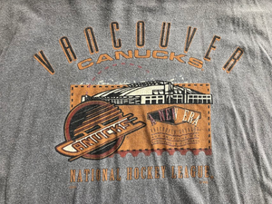 Vintage Vancouver Canucks Waves Hockey Tshirt, Size Adult Large