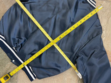 Load image into Gallery viewer, Vintage Villanova Wildcats Swingster Satin College Jacket, Size Medium