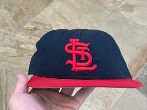 Vintage St. Louis Cardinals Roman Pro Fitted Baseball Hat, Size 7