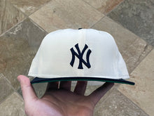 Load image into Gallery viewer, Vintage New York Yankees New Era Pro Fitted Baseball Hat, Size 7