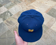 Load image into Gallery viewer, Vintage Seattle Mariners New Era Fitted Pro Baseball Hat, Size 7 1/4