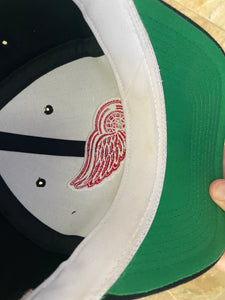 Vintage Detroit Red Wings Sports Specialties Plain Logo Snapback Hockey Hat