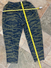 Load image into Gallery viewer, Vintage Michigan Wolverines Zubaz College Pants, Size Medium
