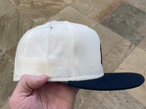 Vintage New York Yankees New Era Pro Fitted Baseball Hat, Size 7