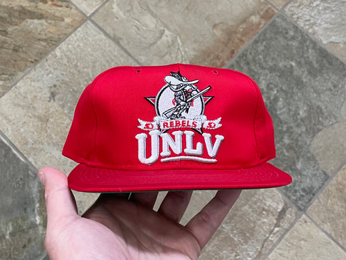 Vintage UNLV Runnin’ Rebels Starter Snapback College Hat