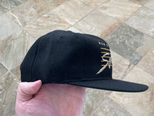 Load image into Gallery viewer, Vintage New Orleans Saints Drew Pearson Bar Snapback Football Hat
