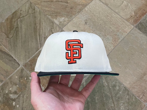 Vintage San Francisco Giants New Era Fitted Pro Baseball Hat, Size 6 7/8