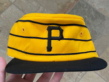 Load image into Gallery viewer, Vintage Pittsburgh Pirates Roman Pro Pill Box Fitted Baseball Hat, Size 7 1/8