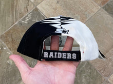Load image into Gallery viewer, Vintage Oakland Raiders Starter Shockwave Strapback Football Hat