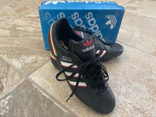 Vintage Adidas World Champion Soccer Football Cleats, Size 8.5 ###