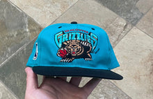 Load image into Gallery viewer, Vintage Vancouver Grizzlies Sports Specialties Snapback Basketball Hat
