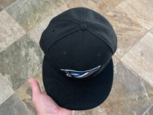 Load image into Gallery viewer, Vintage Toronto Blue Jays New Era Fitted Pro Baseball Hat, Size 7 1/2