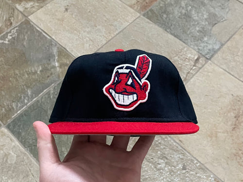 Vintage Cleveland Indians New Era Pro Fitted Baseball Hat, Size 6 7/8